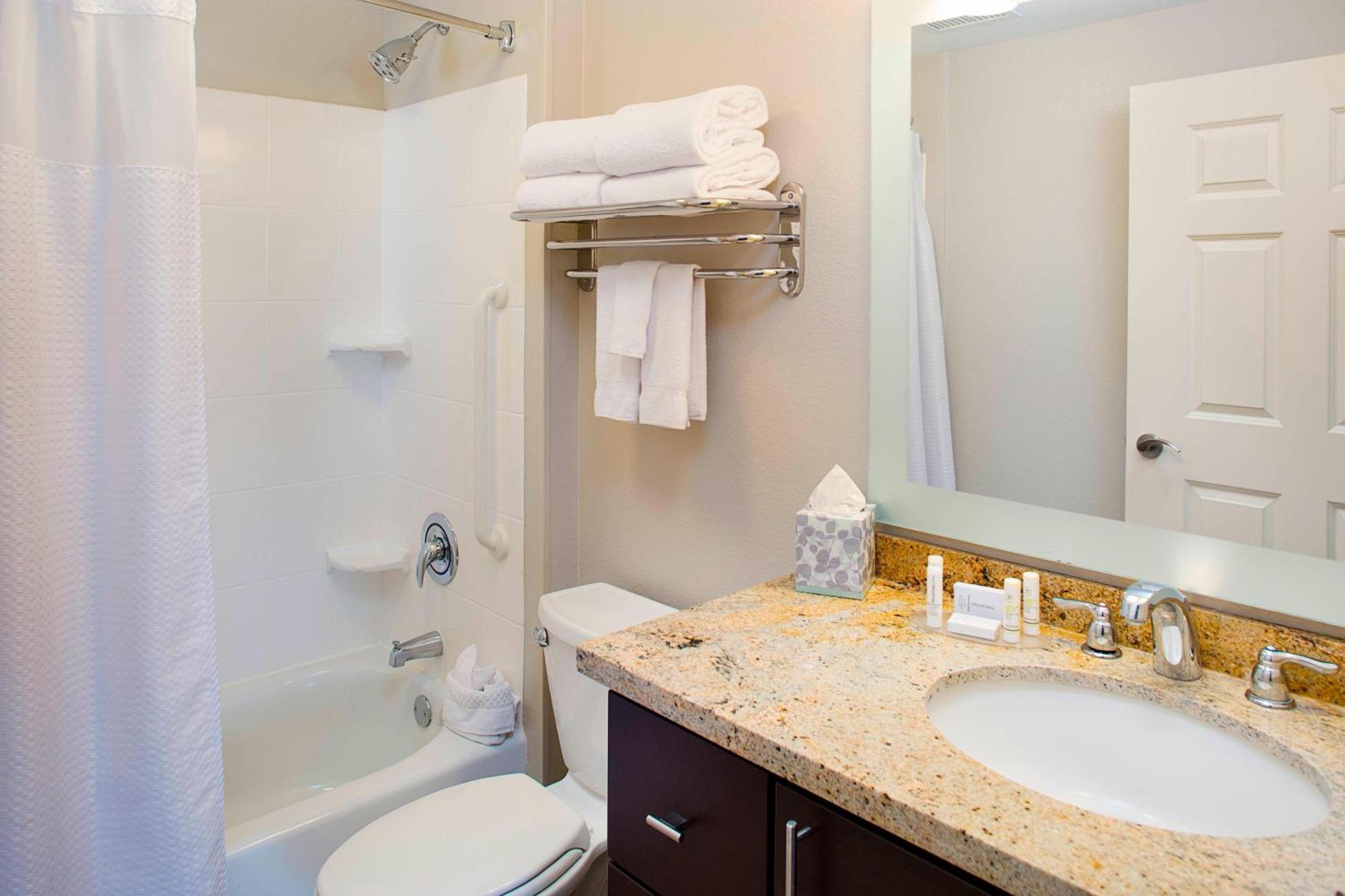 Towneplace Suites By Marriott Phoenix Goodyear Exterior photo