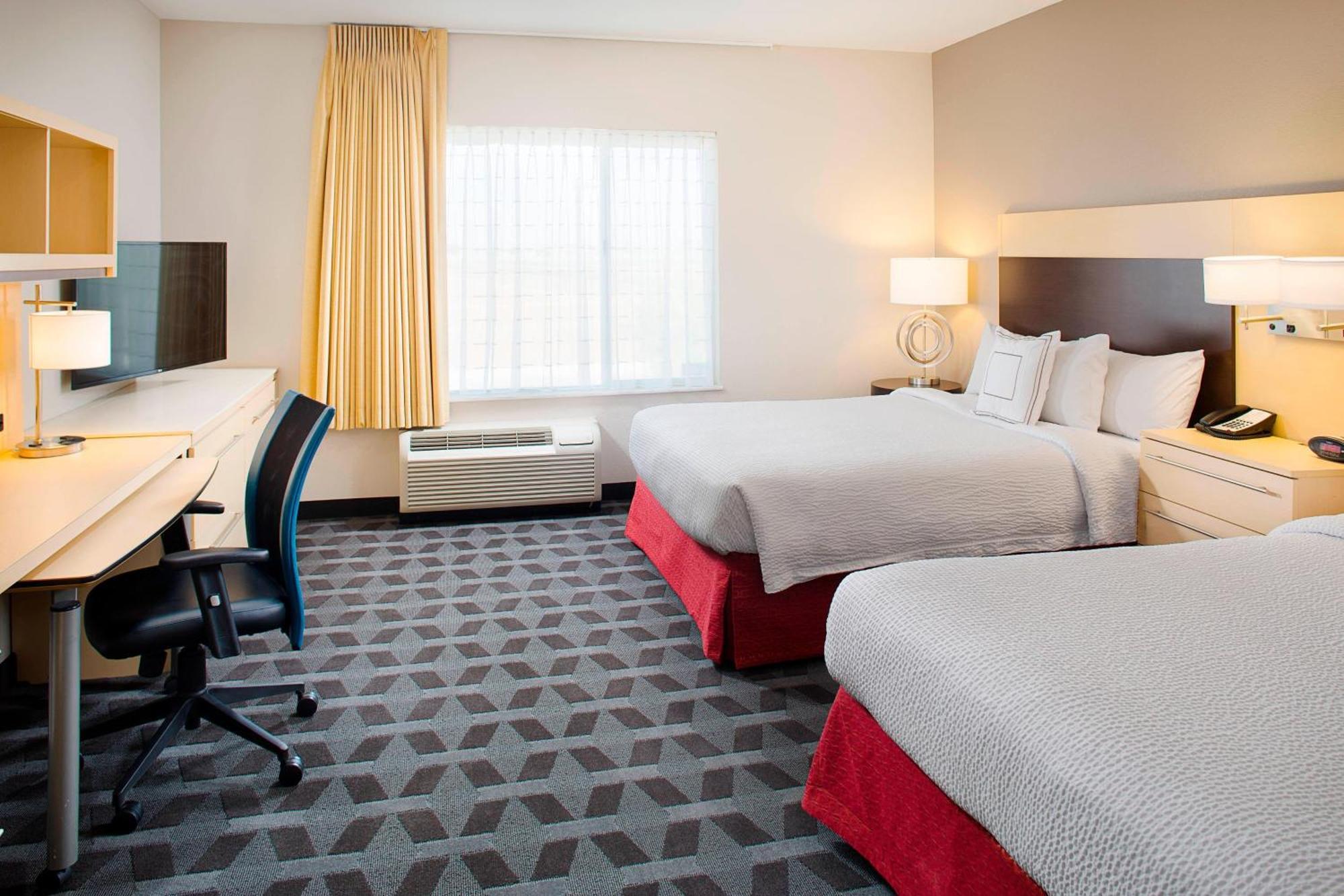 Towneplace Suites By Marriott Phoenix Goodyear Exterior photo
